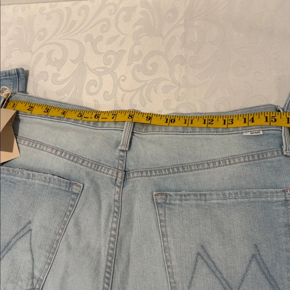 MOTHER Light Blue Ankle Jeans. Size 32 - Picture 13 of 16